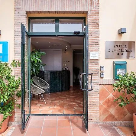 Ξενοδοχείο Dona Matilde Εστεπόνα